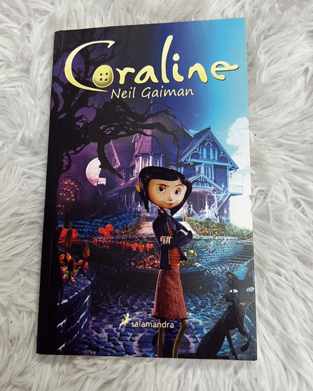 Libro “Coraline y la puerta secreta-abril Gaiman”